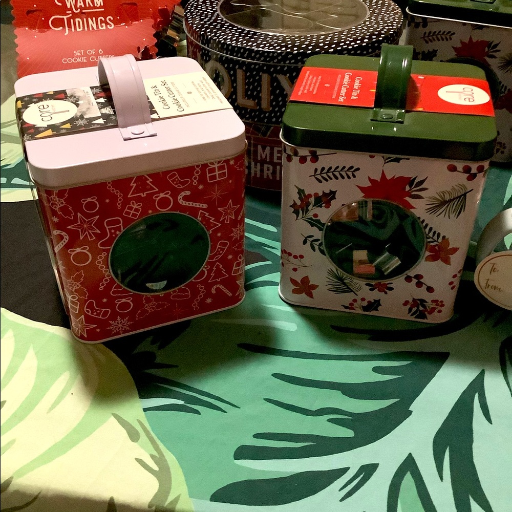 Holiday Gift Sets NWT’s